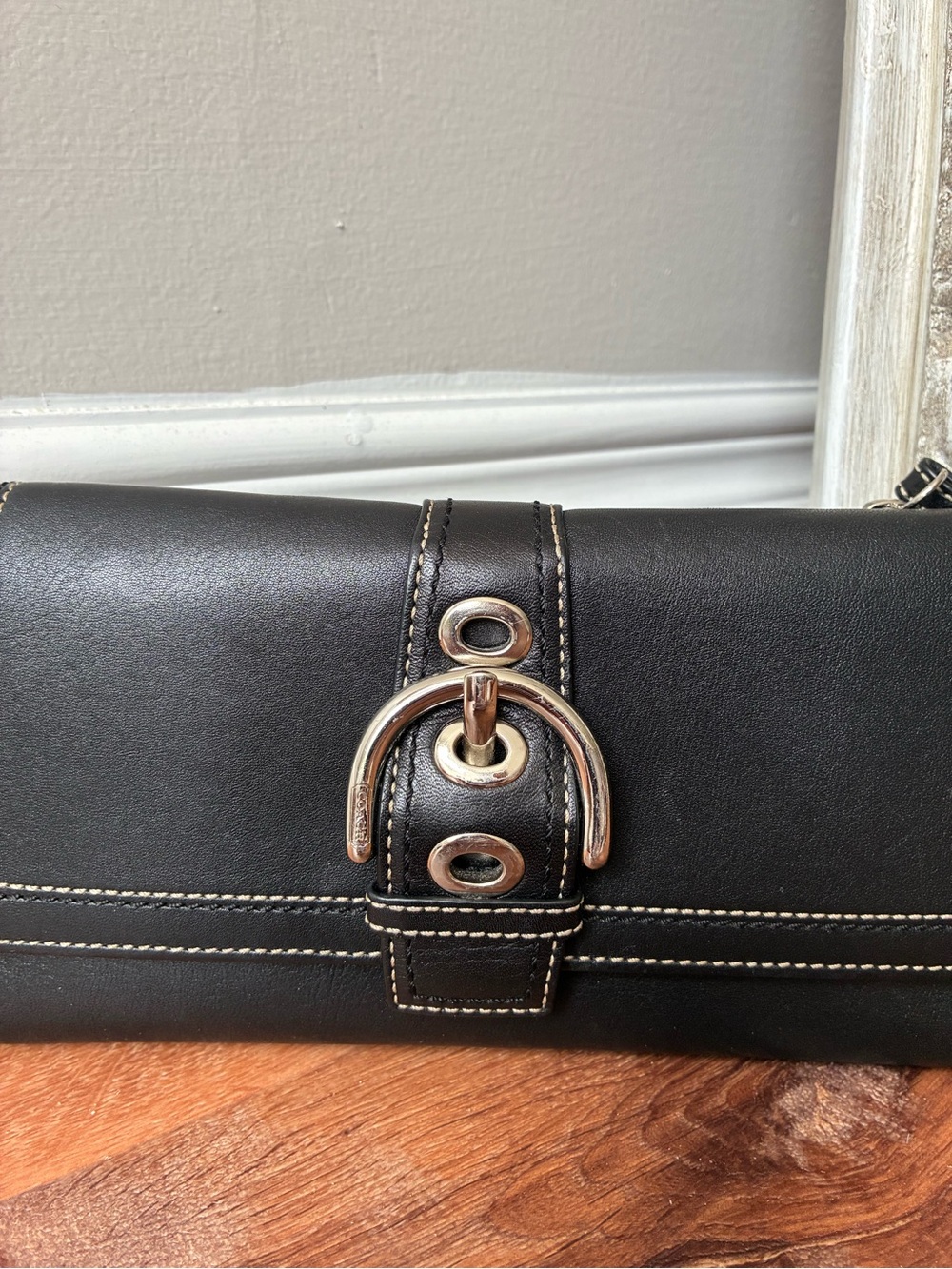 Coach Soho Vintage Buckle Flap Leather Wallet with Checkbook Holder Insert Y2K - Picture 4 of 16